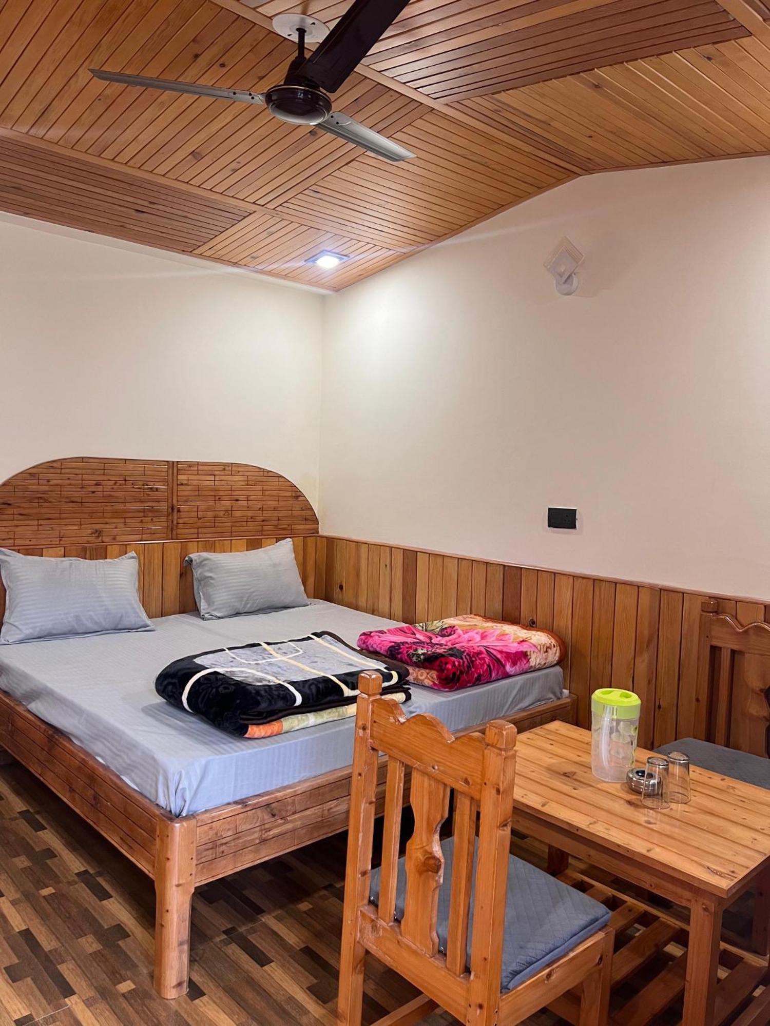 Binsar Royal Homestay Dhaulchhina, Алмора Экстерьер фото