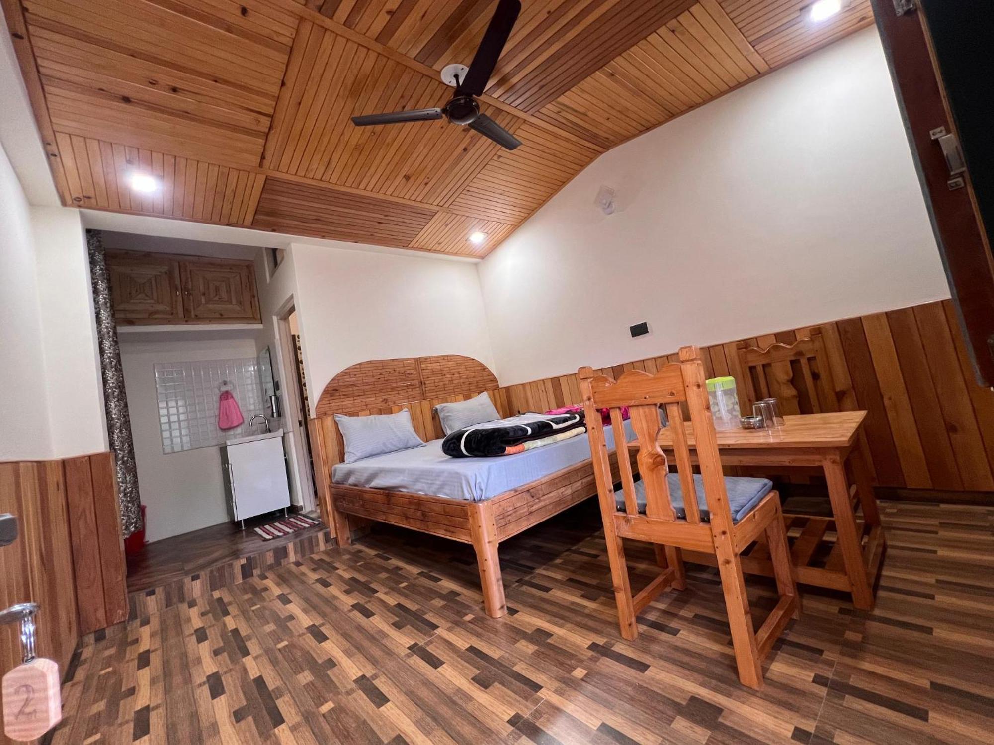 Binsar Royal Homestay Dhaulchhina, Алмора Экстерьер фото